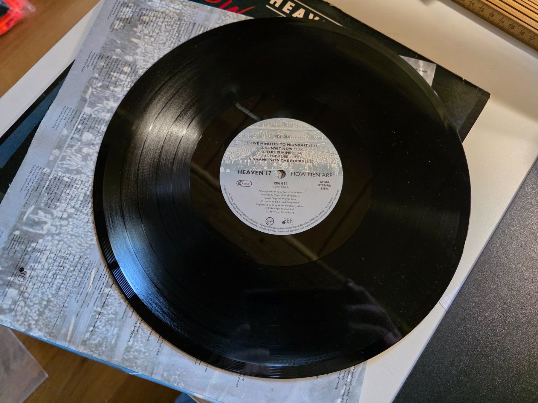 Dischi in vinile: LP: Heaven 17 - How Men Are - – Usato da Walterswil BE venduto da Lonitti 3