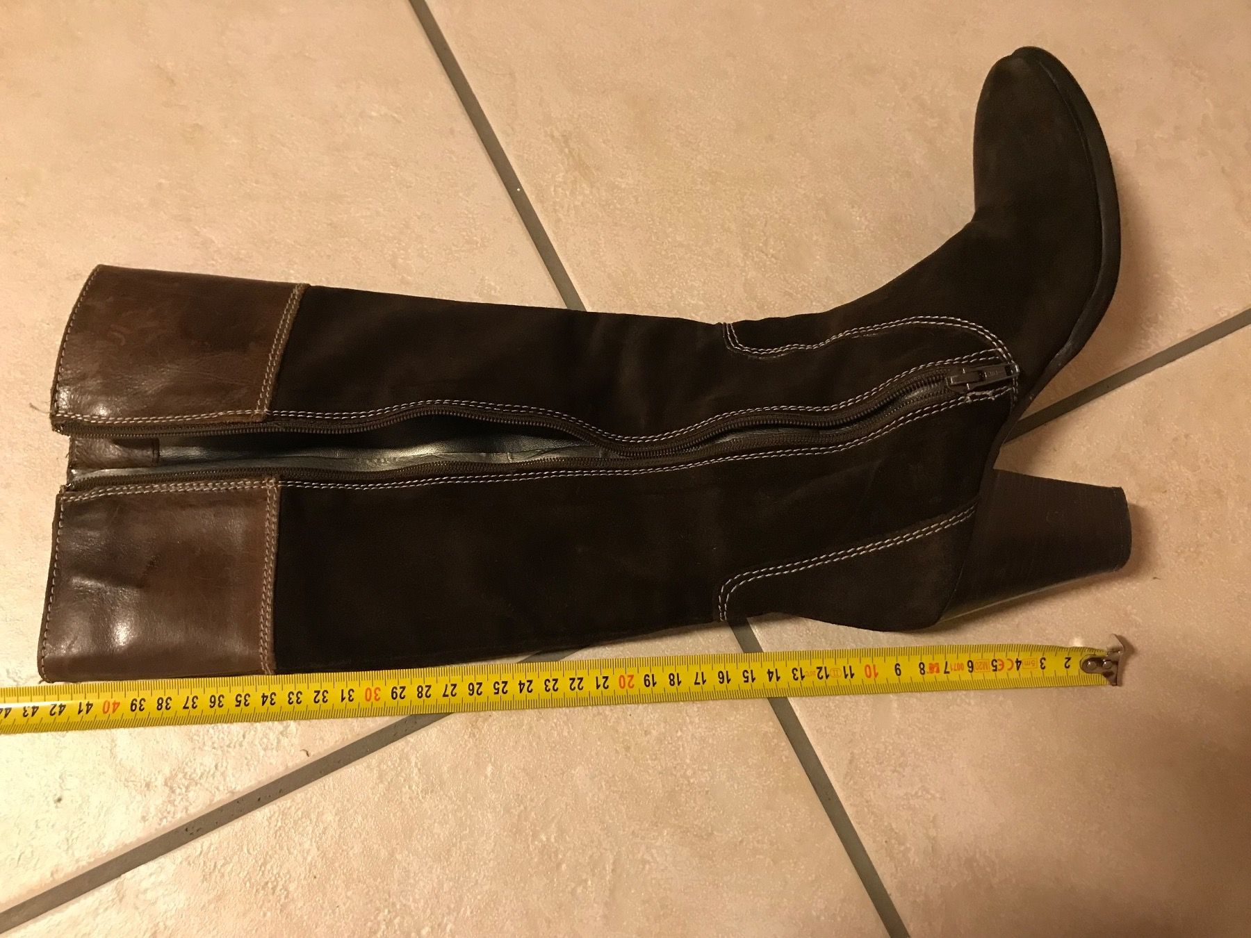 Scarpe da donna: Wildleder Stiefel 36 – Usato da Simplon Dorf venduto da fraueulalia 3