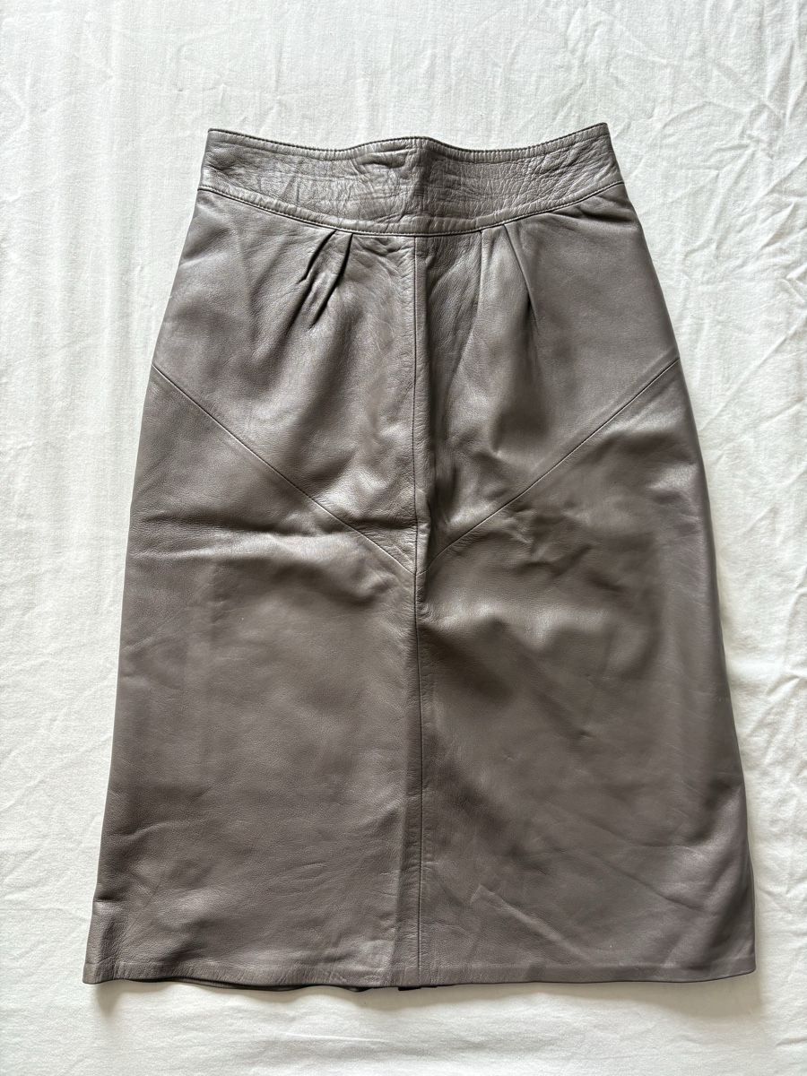 Gonne: Lederrock Beige/grau – Usato da Oensingen venduto da Chicotus