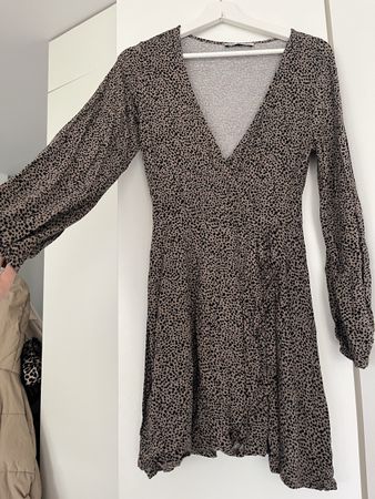 Pull&Bear Kleid, Wickelkleid, Grösse M, Top Zustand!