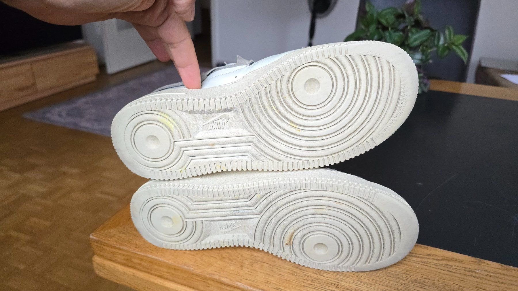 Nike Scarpe da uomo: Nike Air Force 1 schuhe gr 38.5 – Usato da Wallisellen venduto da theblacksheep 4