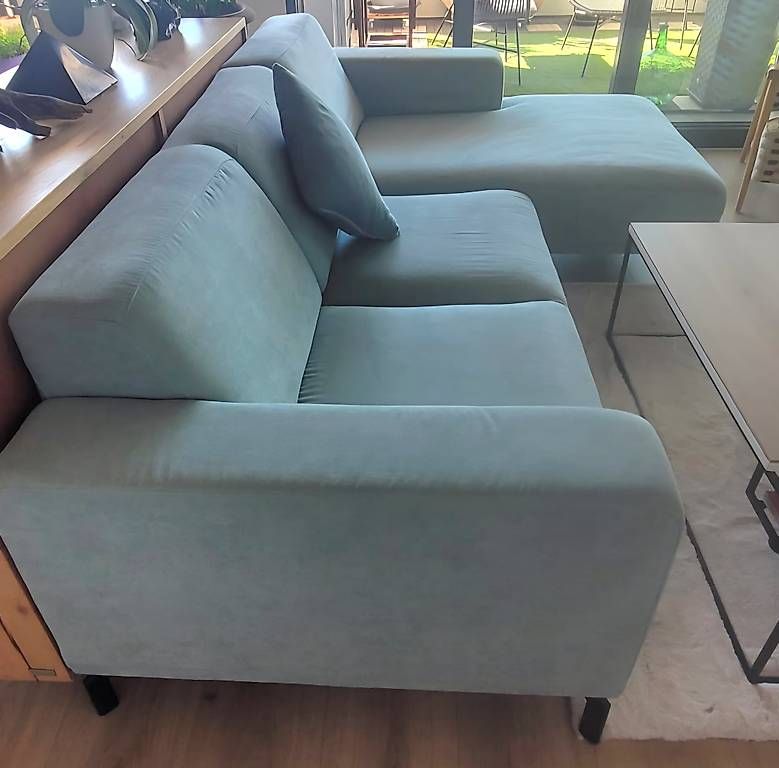 Divani: Canapé avec méridienne  – Usato da Cugy VD venduto da deb_7ln6 3