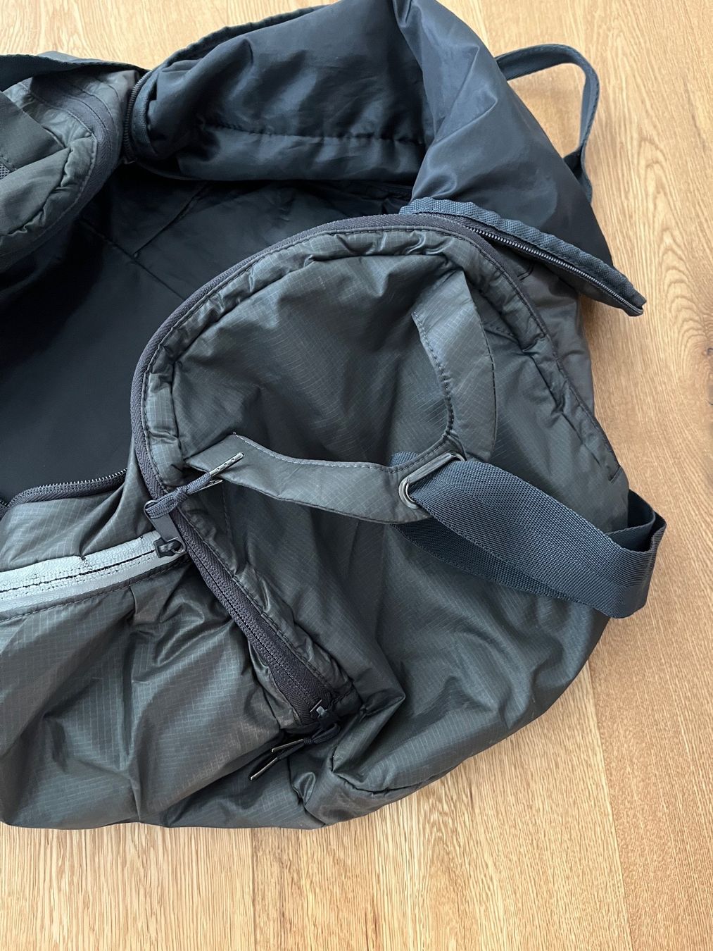Adidas Borse: Adidas Tasche – Usato da Interlaken venduto da fbnscl 3