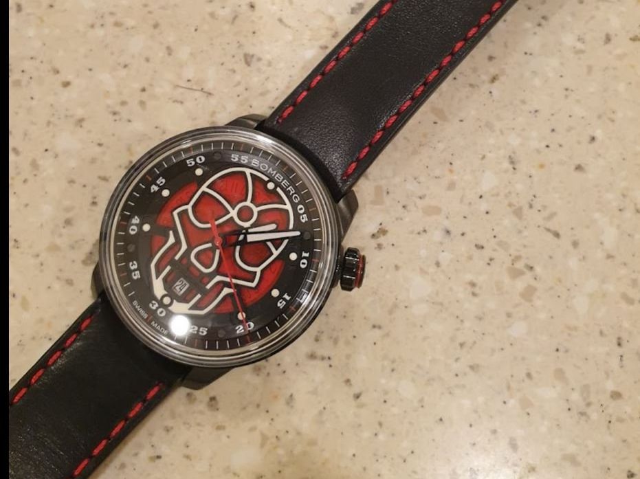 Bomberg Montres: Bomberg BB-1 Automatic Red Skull – Neuf (Voir description) à Chabrey par Horology