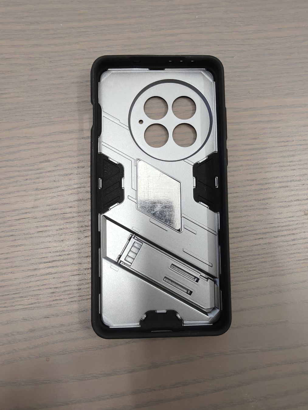 OnePlus Covers & Schutzfolien: Schutzhülle OnePlus 13 – Neu und originalverpackt aus Uster von schuberto 1