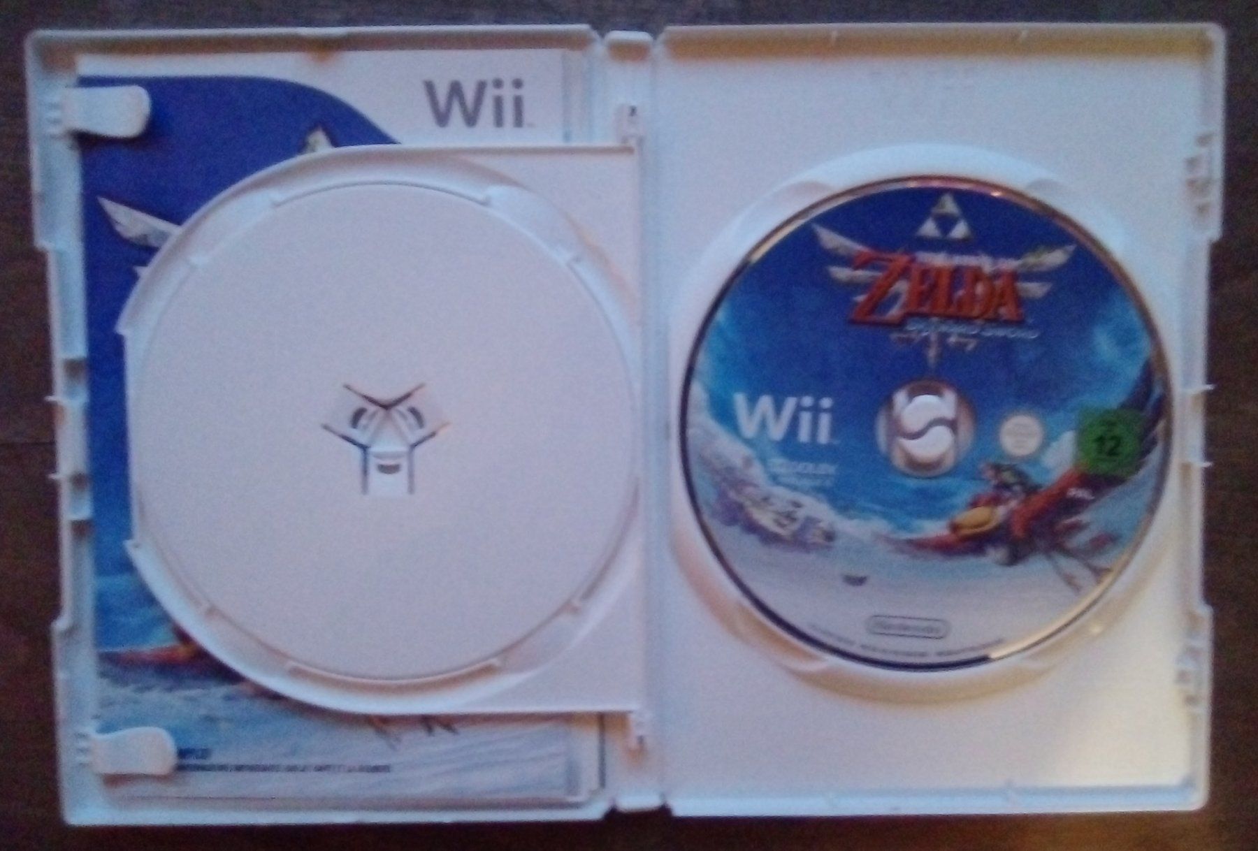 Nintendo Giochi: Zelda: Skyward Sword Wii mit Orchestral CD – Nuovo (secondo la descrizione) da Winterthur venduto da Colonica 3