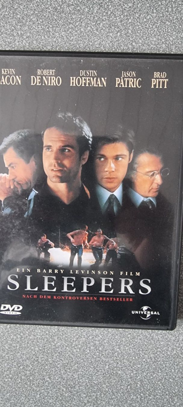Tutti i DVDs: DVD Sleepers - Robert DeNiro – Usato da Oetwil am See venduto da fineli2