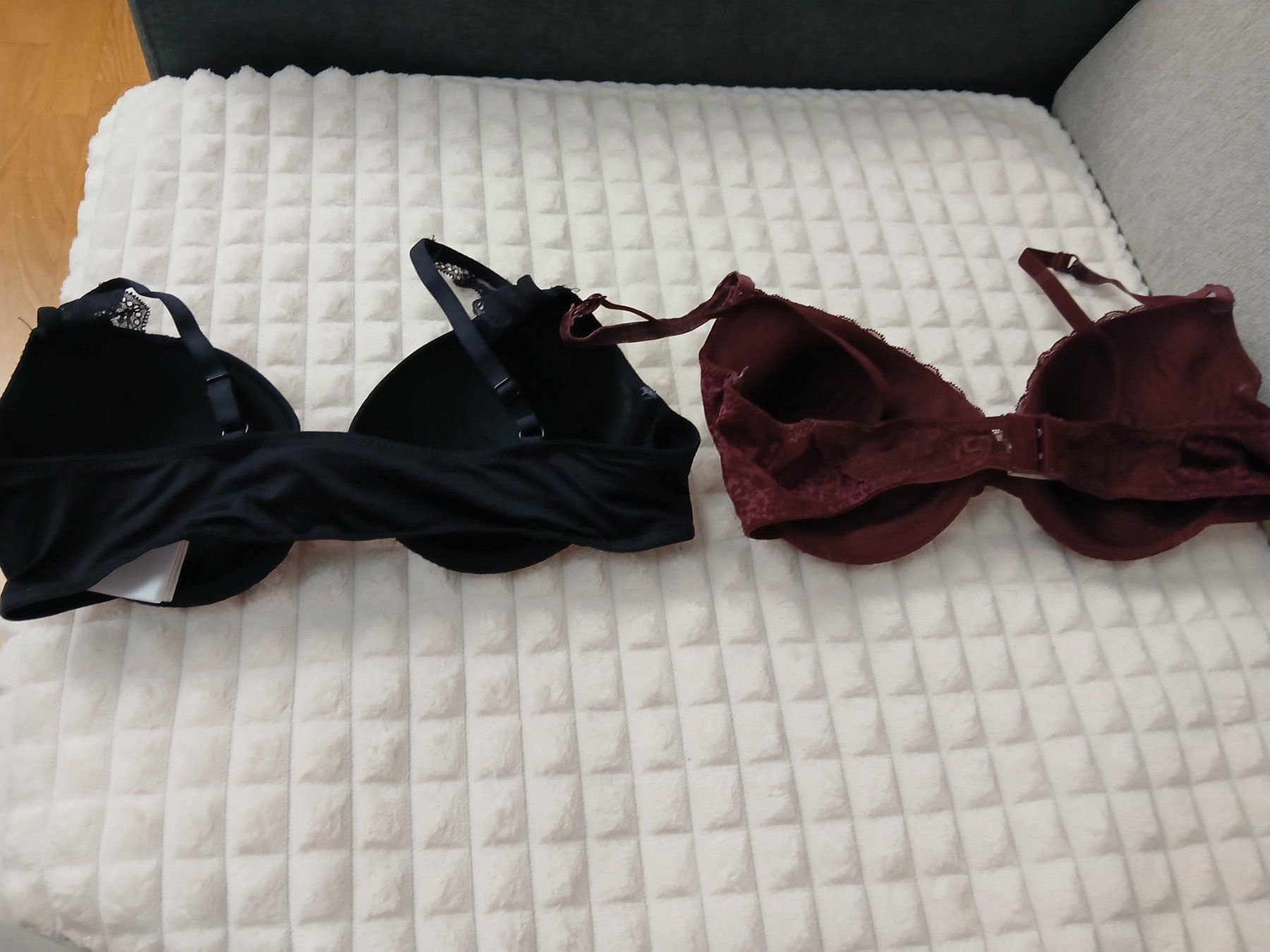 Altra biancheria intima: 4 Damen BHs, Spitze, Gr. 80B – Usato da Glattbrugg venduto da fin_66d8 2
