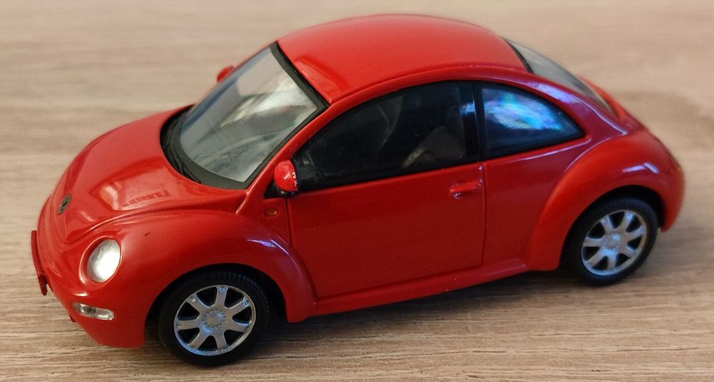 VW New Beetle 1.43 Schuco (Gebraucht) in Grandson für CHF 1 - mit