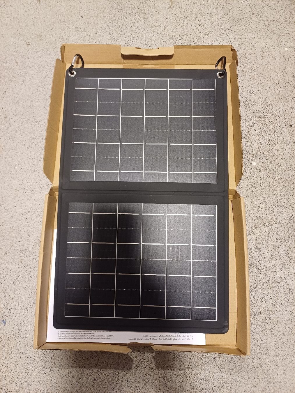 Caricabatterie: Mobiles Solarpanel-Ladegerät – Usato da Dübendorf venduto da LZ9374