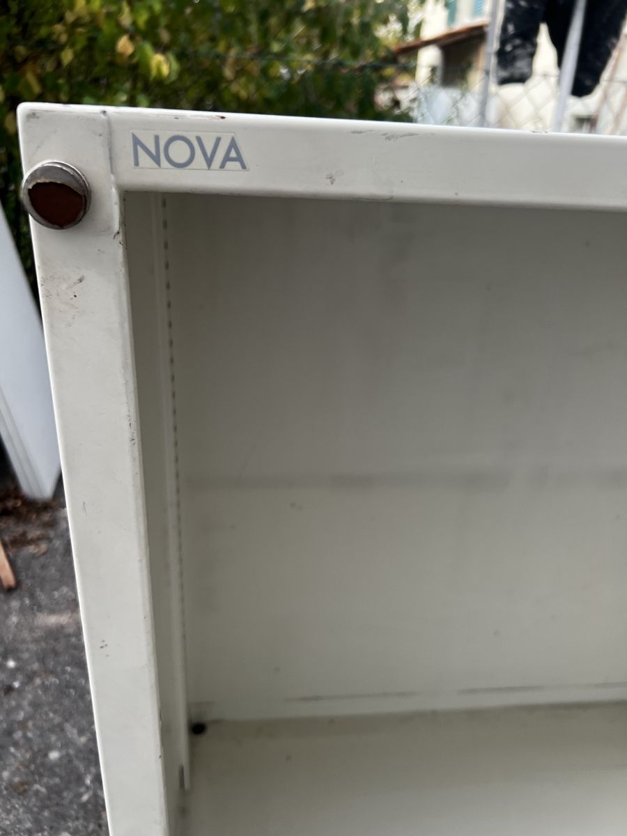 Armadi: NOVA Schrank  – Usato da Trasadingen venduto da Kaffee.mann 3