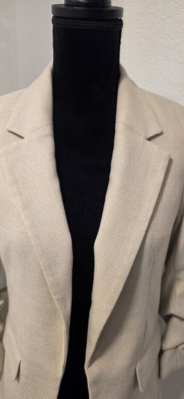 H&M Vestes: Blazer H&M Gr. 36 beige – D'occasion à Erlinsbach par Beatrice_Aargau 1