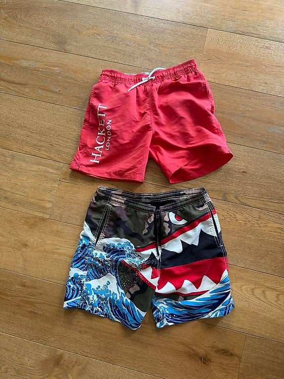 Costumi da bagno: 2 Badeshorts Grösse 14 – Usato da Schindellegi venduto da Poshanna