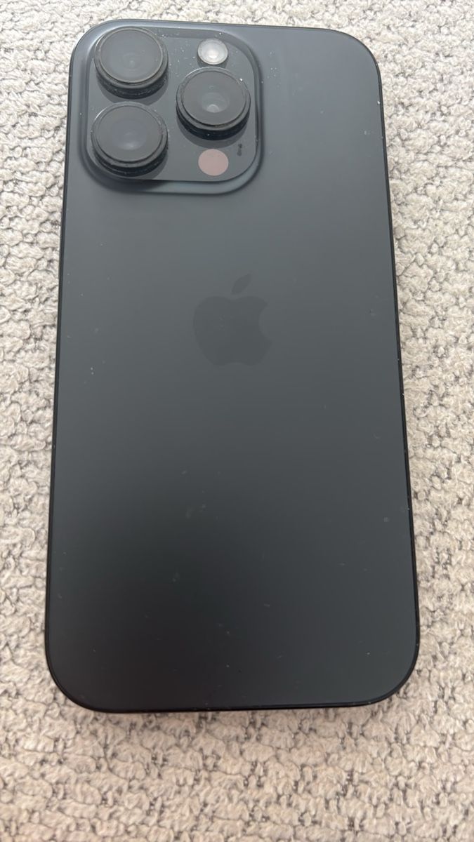 Apple Handys / Smartphones: iPhone 16 Pro – Neu (gemäss Beschreibung) aus La Ferrière von loa_hr86