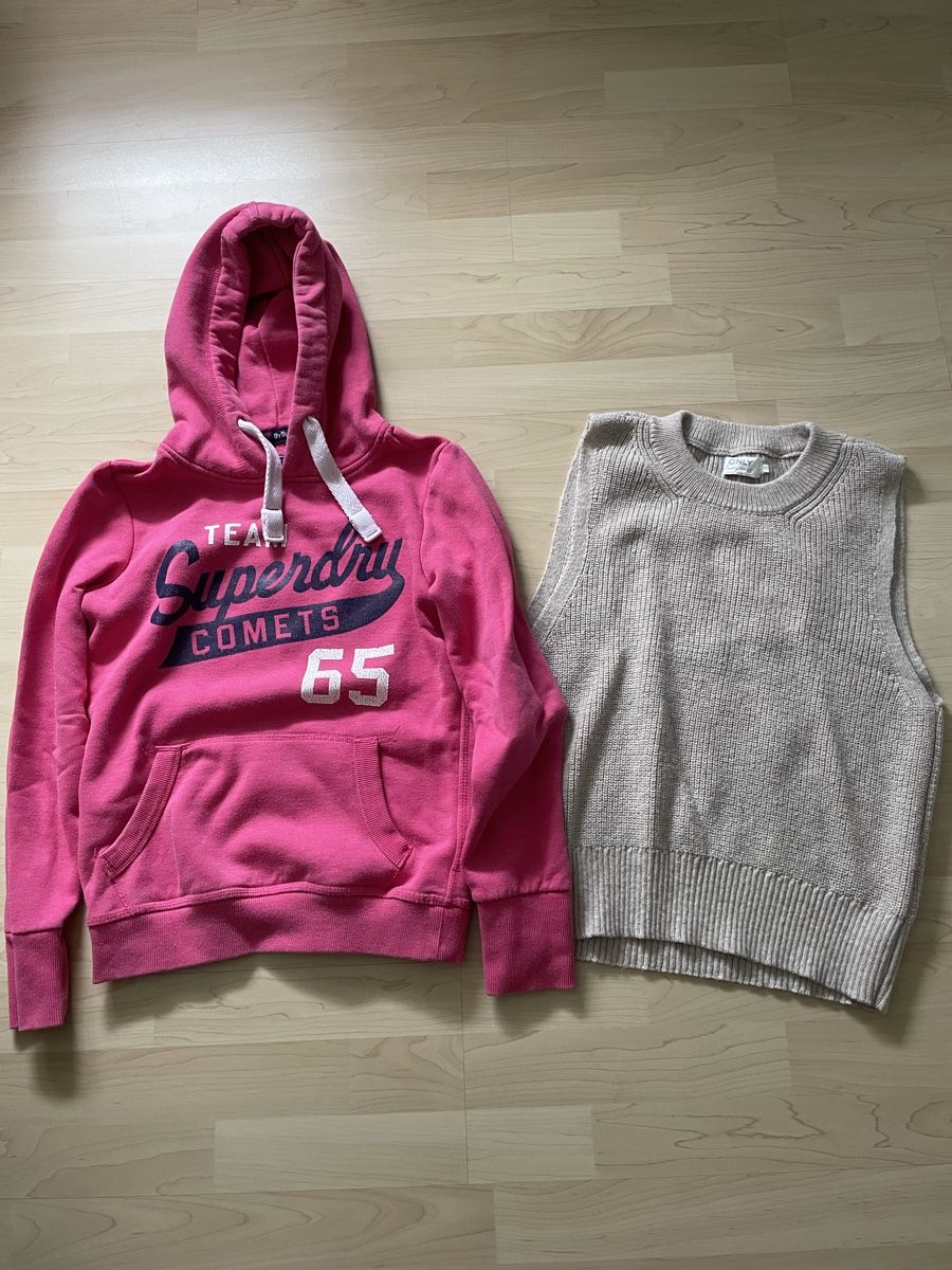 Lotti & Set di vestiti: Superdry Pullover pink und Weste beige Grösse S – Usato da Wil Sg venduto da mil_r9gx