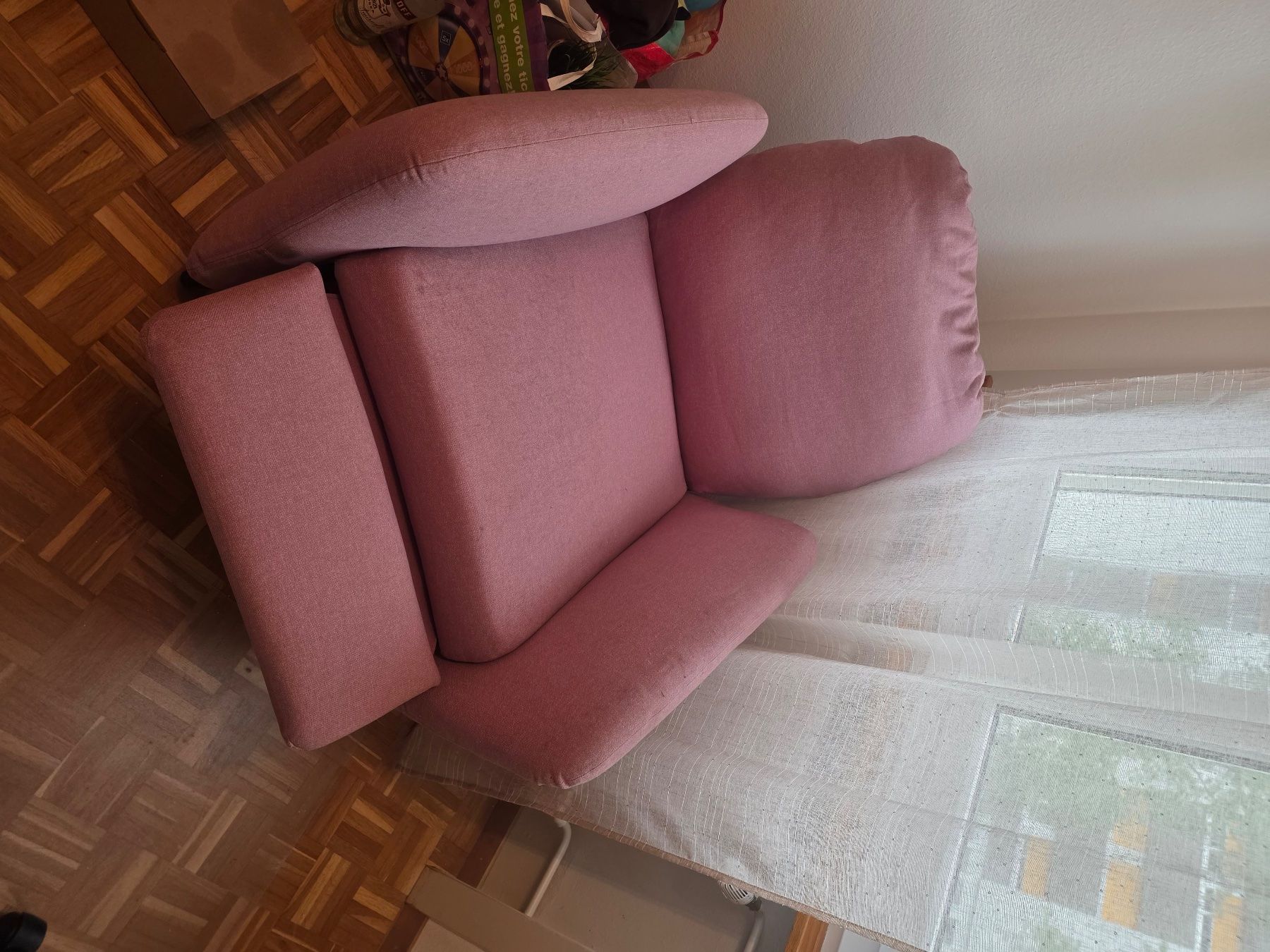 Ikea Sessel: Fauteuil rose bon état – Gebraucht aus Fribourg von isa_fyn8