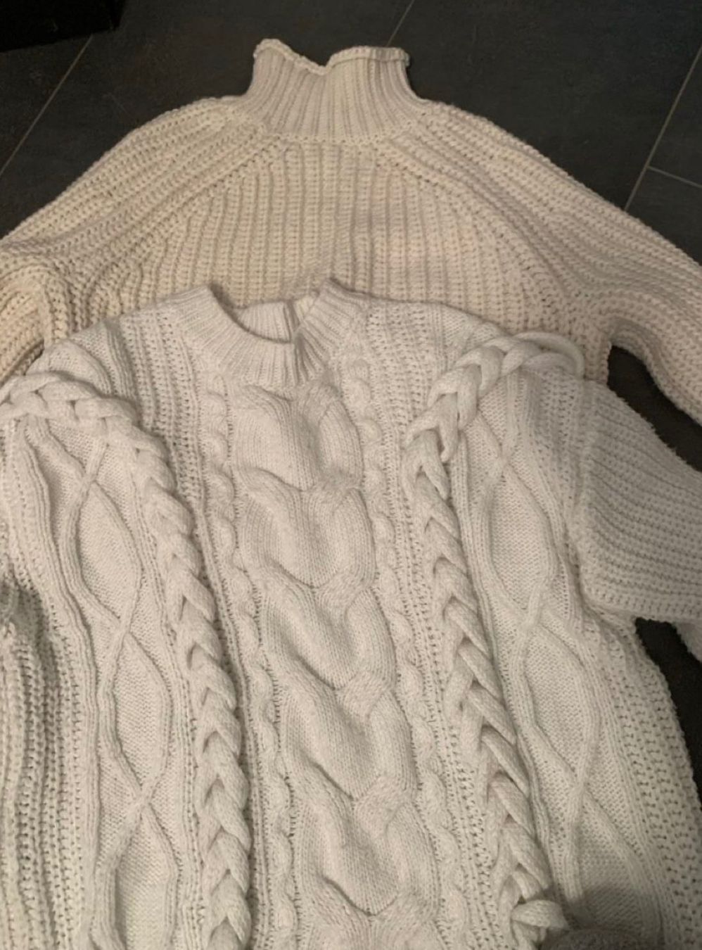 Pulls & Sweat-shirts: 2x Strickpullover beige – D'occasion à Oberrohrdorf par a._.w