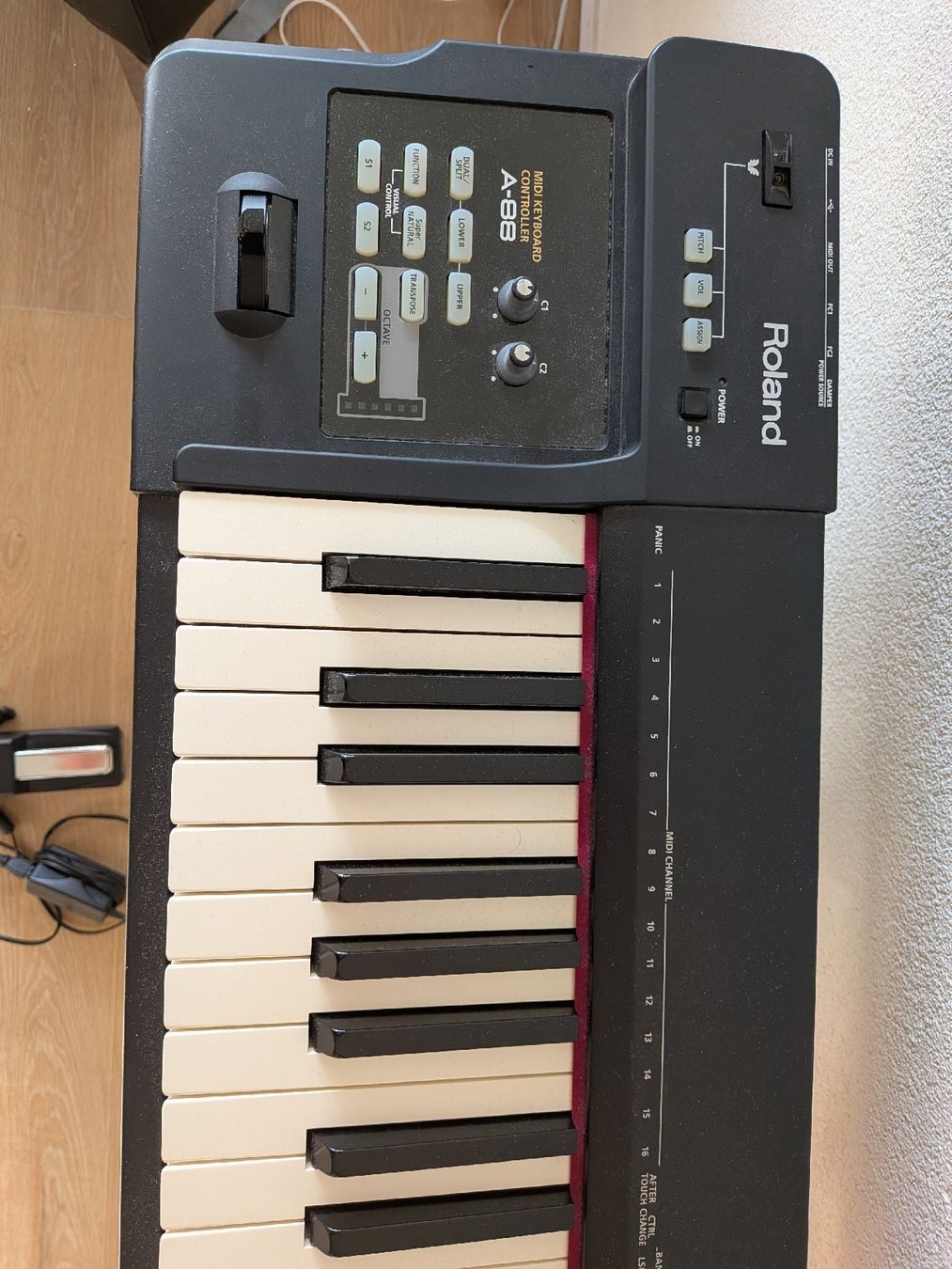 Roland Musikinstrumente: Roland A-88 MK1 MIDI-Controller – Gebraucht aus Ittigen von ale_r7rh 1