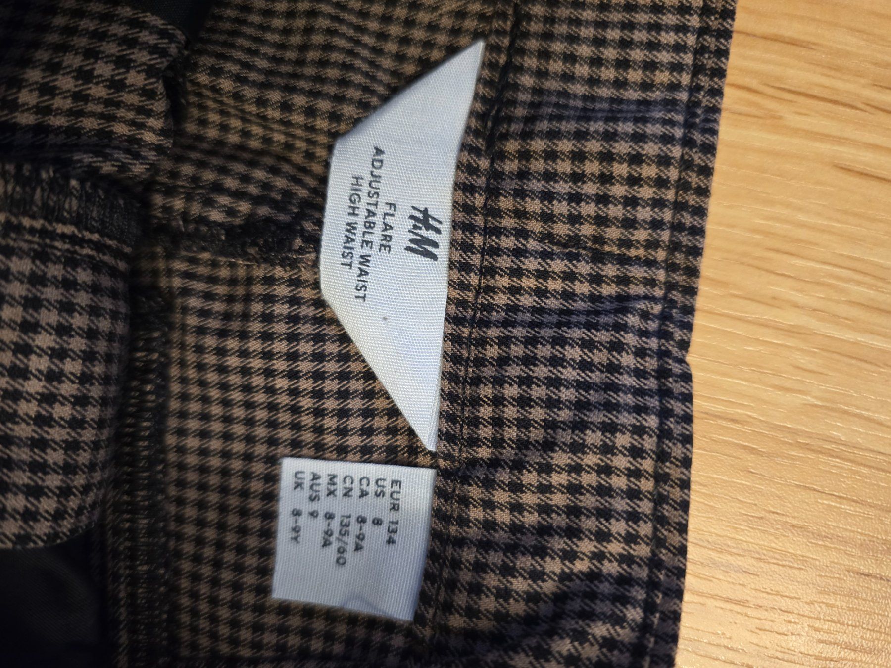 Pantaloni: Hose kariert Grösse 134 – Usato da Büttikon AG venduto da Amineah 1