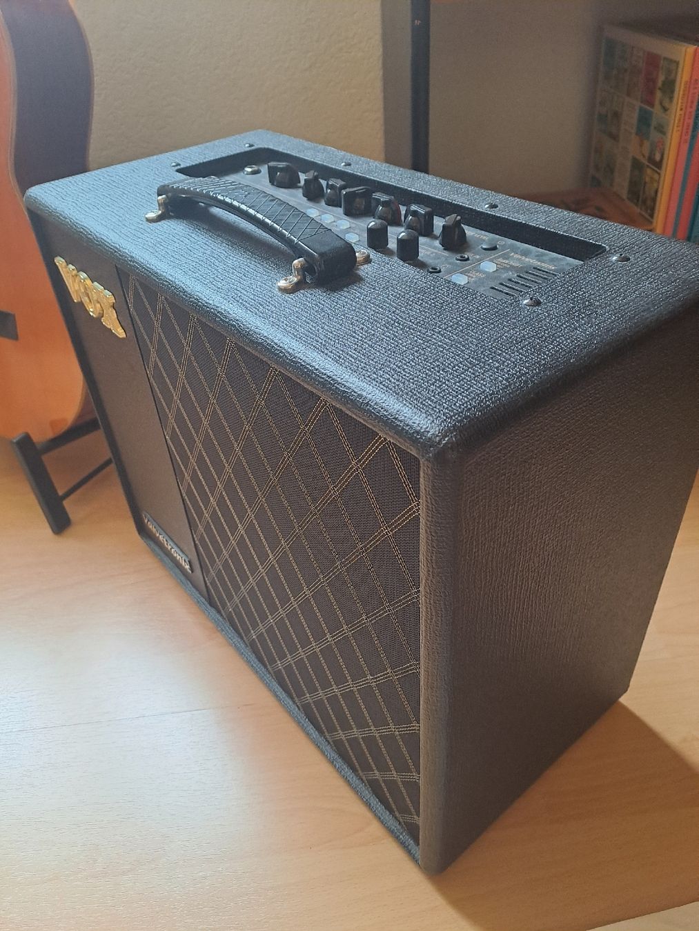 Vox Amplificatori: Ampli Vox Valvetronix VT40X – Nuovo (secondo la descrizione) da Moutier venduto da teutsch1996 2