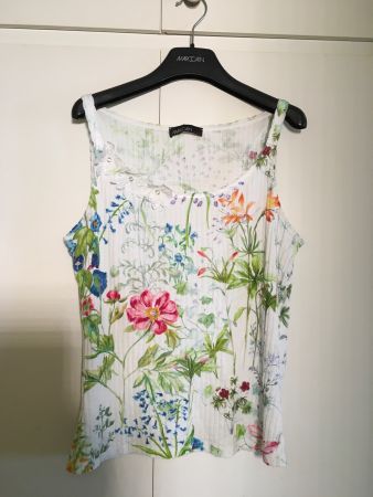Marc Cain Top N6 geblümt mit Dekor