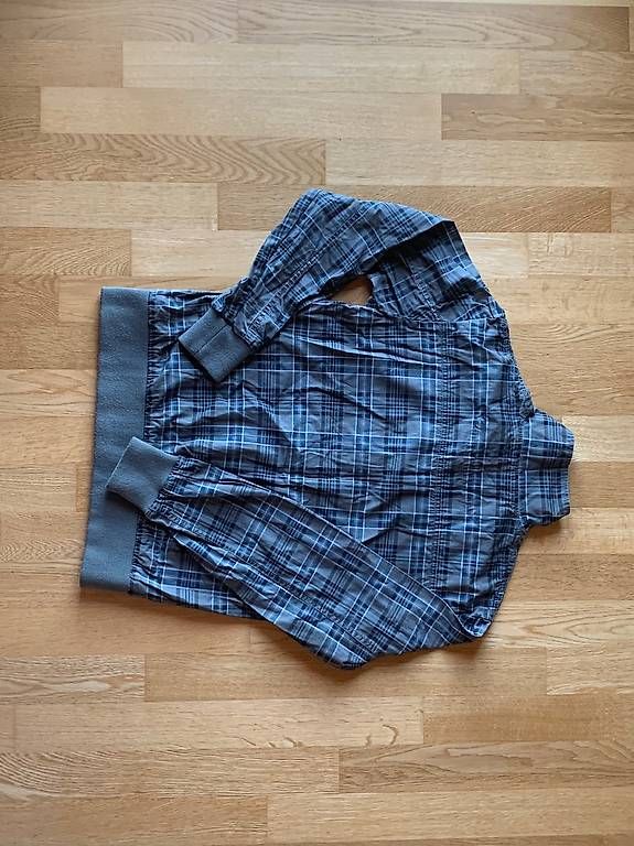 Giacche: Leichte Herbstjacke für Herren – Usato da Birsfelden venduto da jon_687v 1