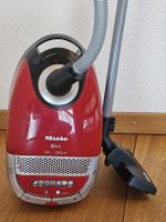 Miele Staubsauger S5510, rot zum Spielen