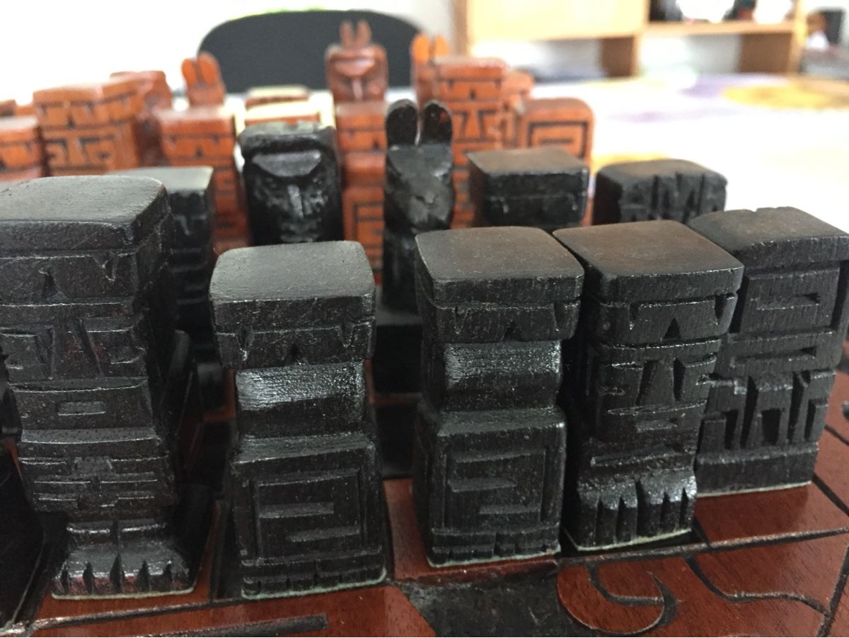 Giochi: Handgeschnites Schachbrett – Usato da Chur venduto da Sial 2