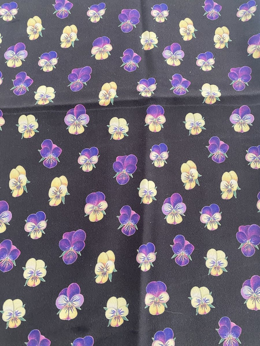 Fabric Frontline Foulards, Tücher & Schals: Fabric Frontline Seiden Schal 🌸 – Gebraucht aus Opfikon von Luis144 4
