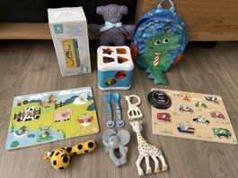 Grand lot de jouets et articles d'éveil pour bébé