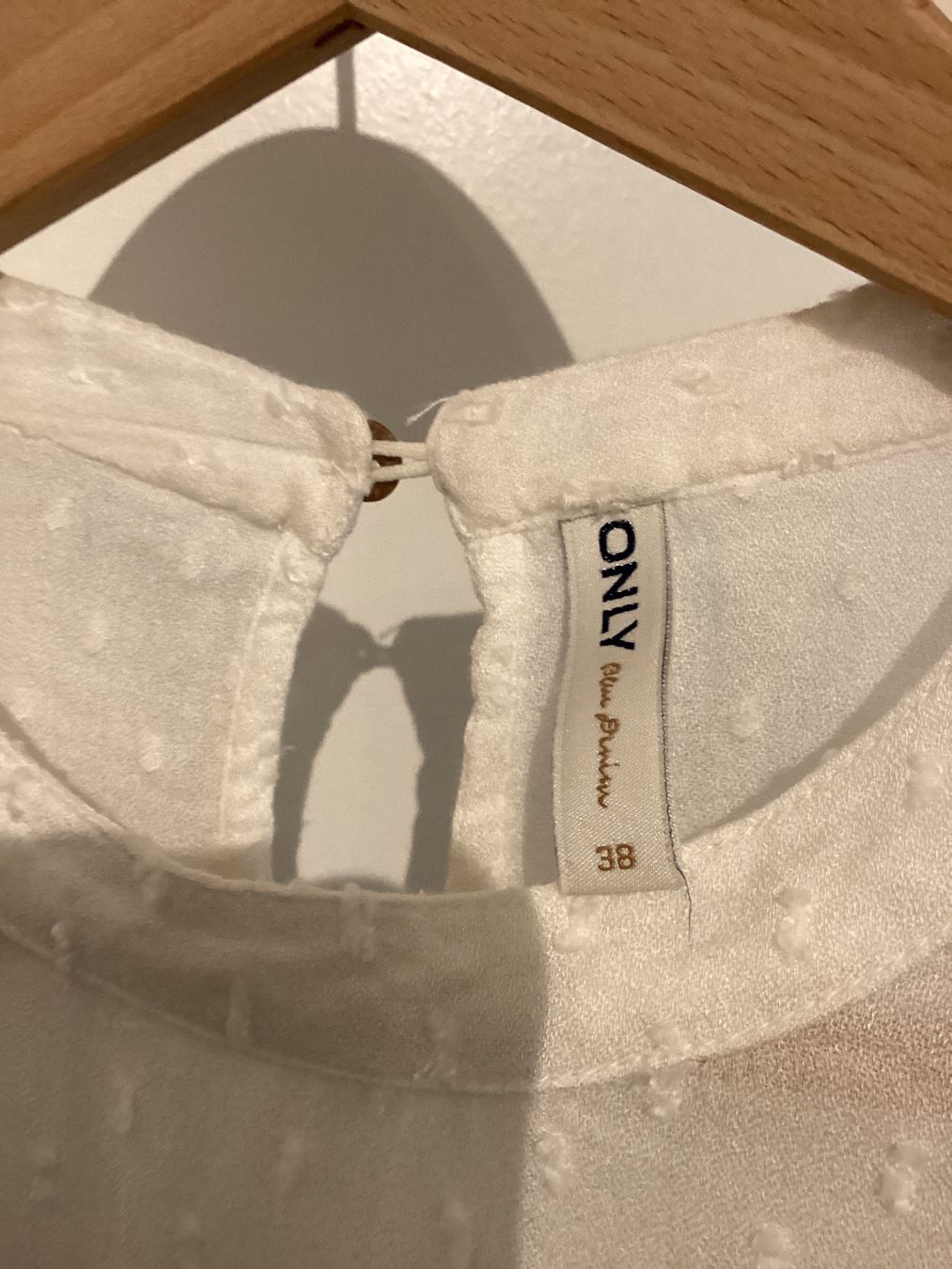 Only Blusen: Langarmbluse weiss – Gebraucht aus Jona von Nanuksiglu 2