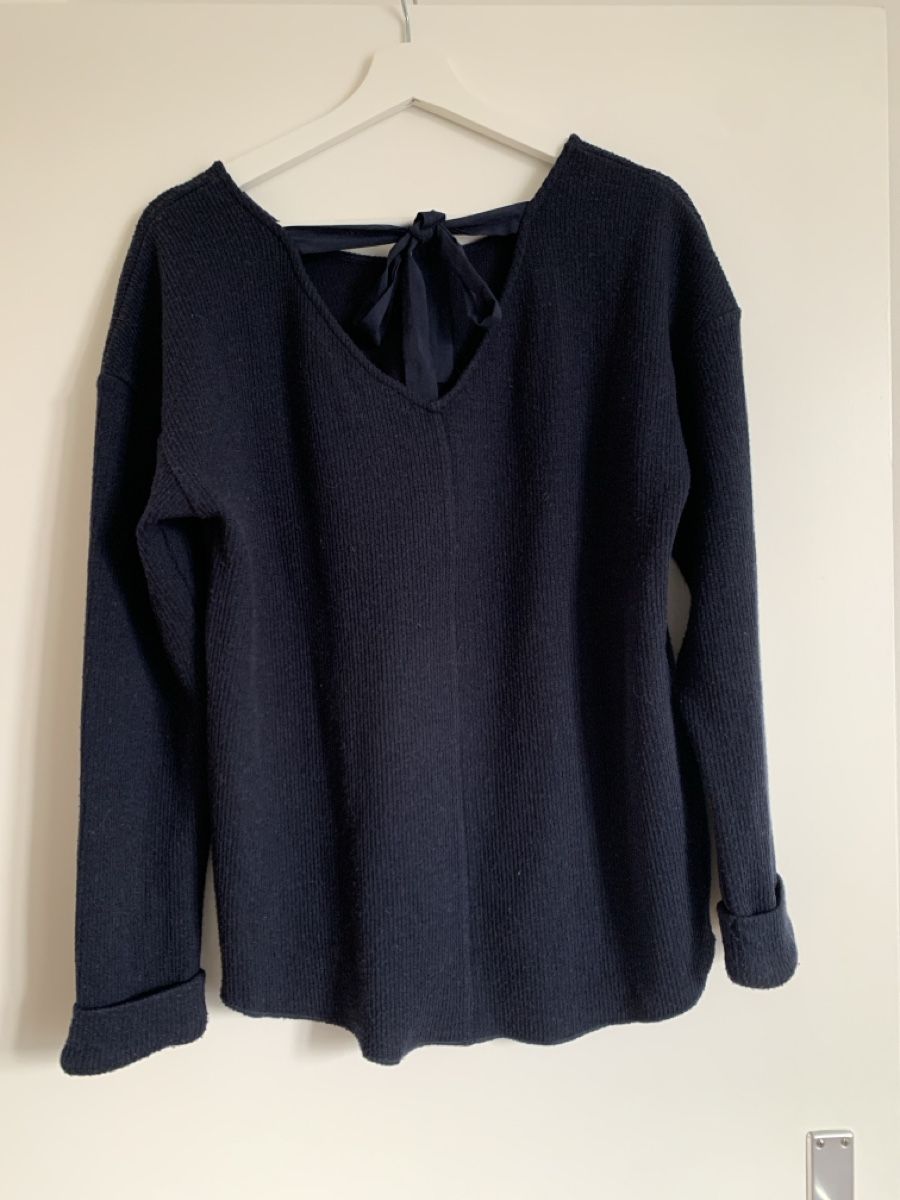 Esprit Pullover & Sweatshirts: Pull Esprit bleu marine – Gebraucht aus Prangins von val_2c72 1