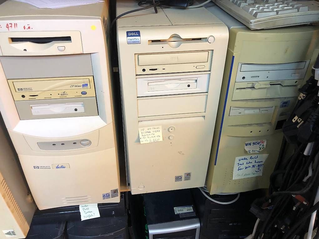 PCs: Diverse alte PCs – Defekt aus Hinterkappelen von atomschnee 3