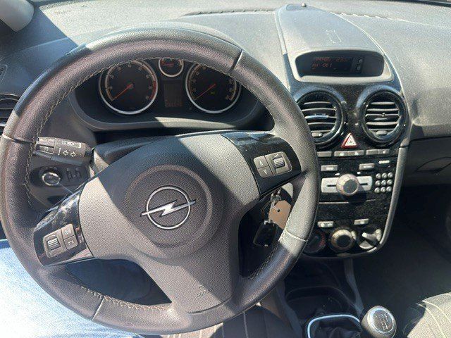 Opel Automobili: Opel Corsa Edition 111  1.4 – Usato da Oberriet SG venduto da jeepv8 6