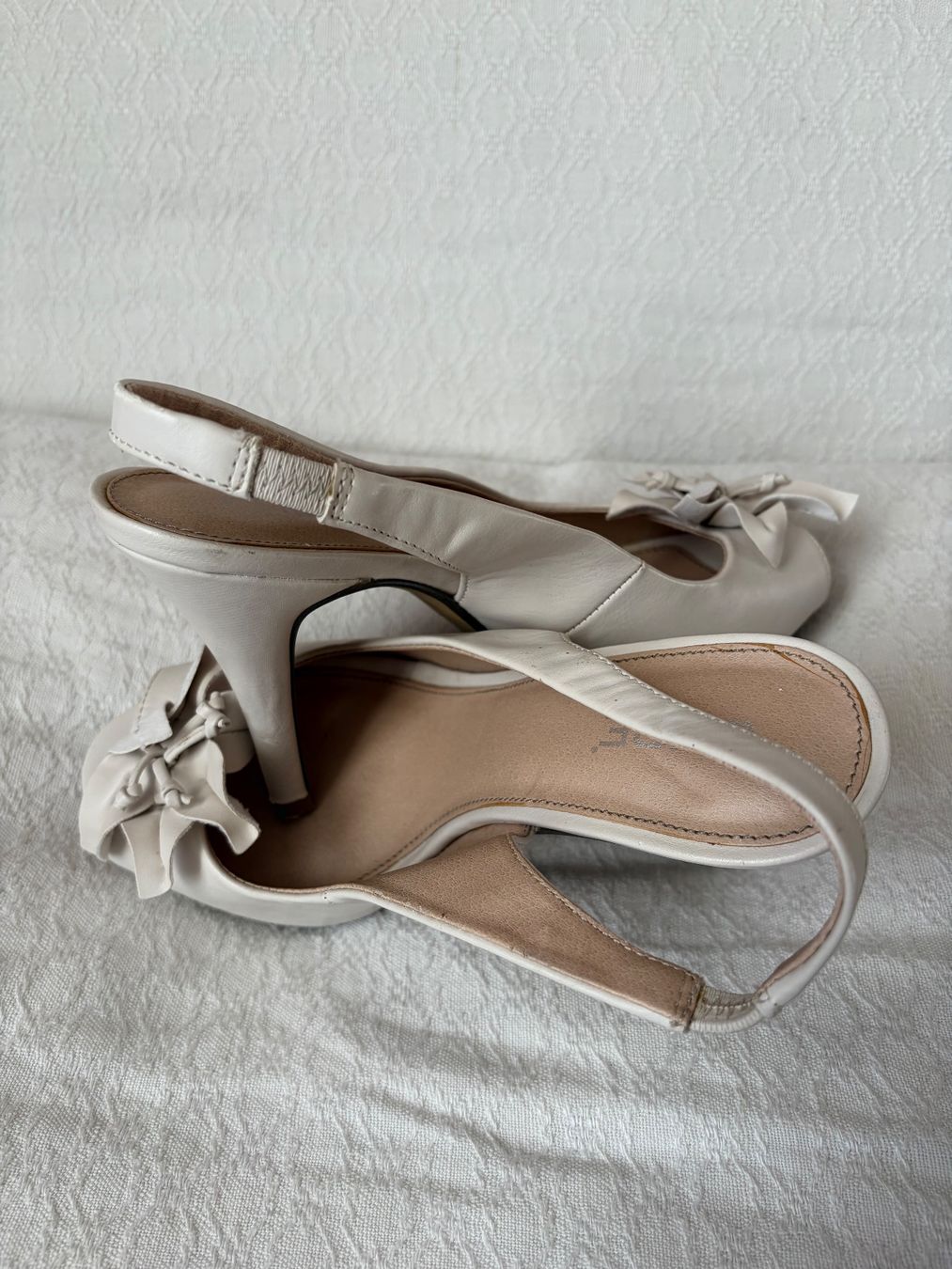 Scarpe da donna: Wunderschöne Lederschuhe Beige Gr. 37 – Usato da escholzmatt venduto da lal_zf7s 2