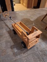 Spielzeug Lastwagen Walkcar aus Holz