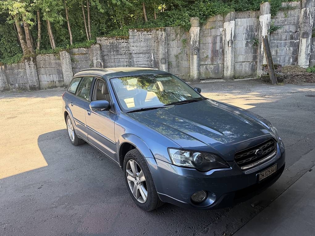 Automobili: Subaru outback 3 Liter Automat Leder Klima  – Usato da Winterthur venduto da Sinoregi