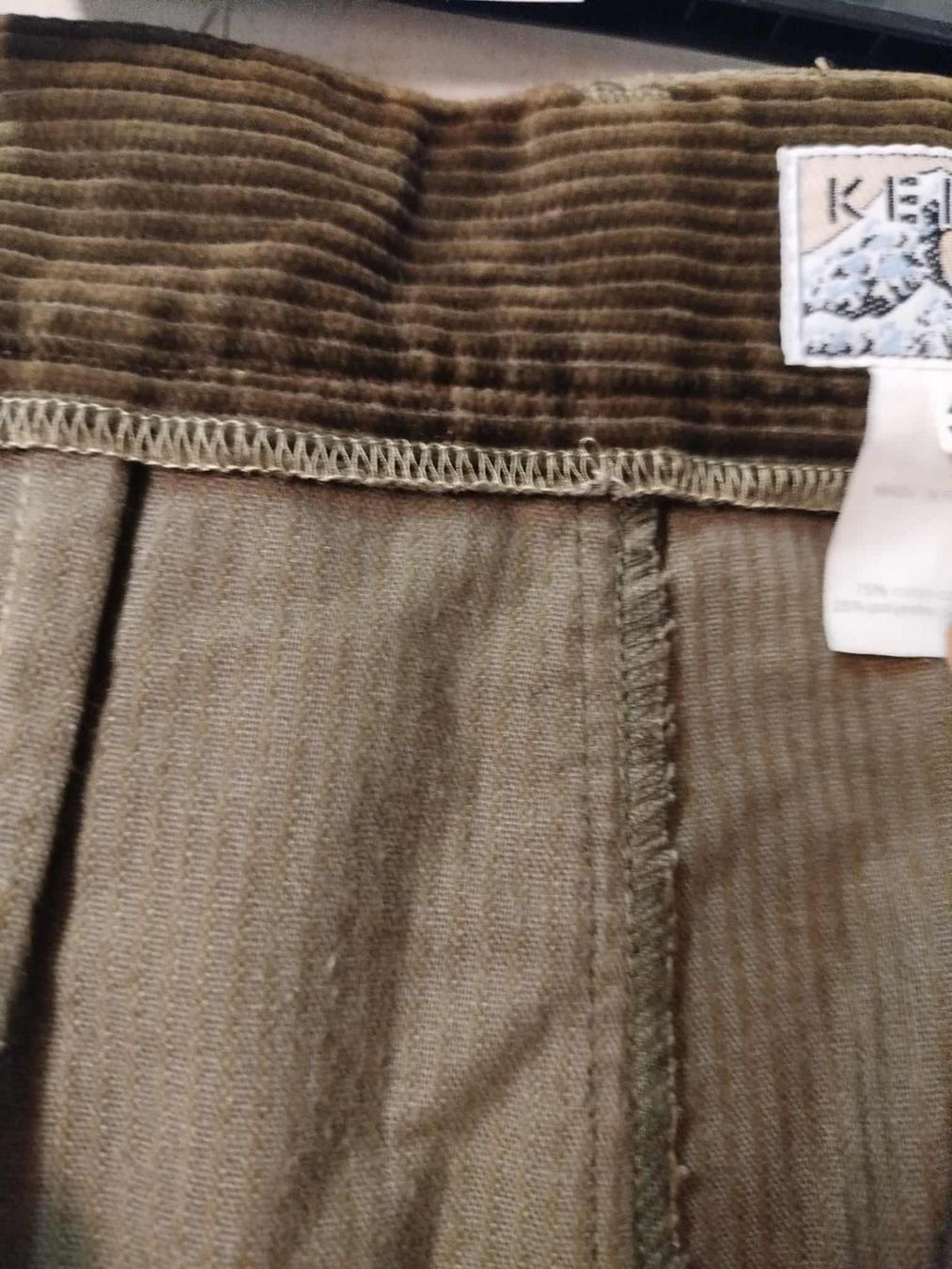 Kenzo Pantaloni: Pantalon KENZO – Usato da La Chaux-de-Fonds venduto da Emmaus2300CDF 4