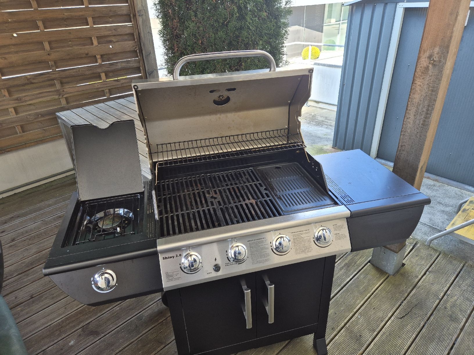 Griglie: Gasgrill Shiny 2.0 Landi – Usato da Oberägeri venduto da Kenwood4 2