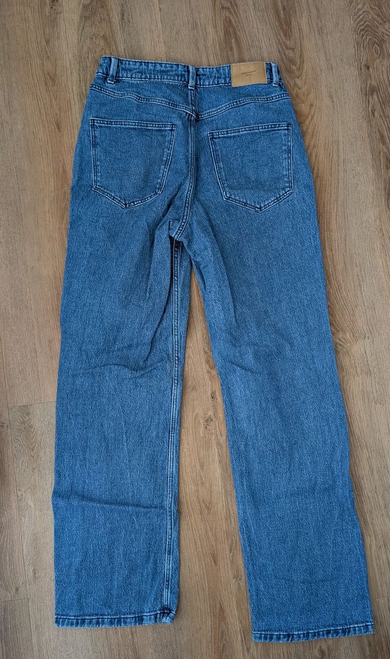 Vero Moda Jeans: Vero Moda Straight Leg Jeans, Gr. 28/30 – Usato da Lachen SZ venduto da numberphile 1