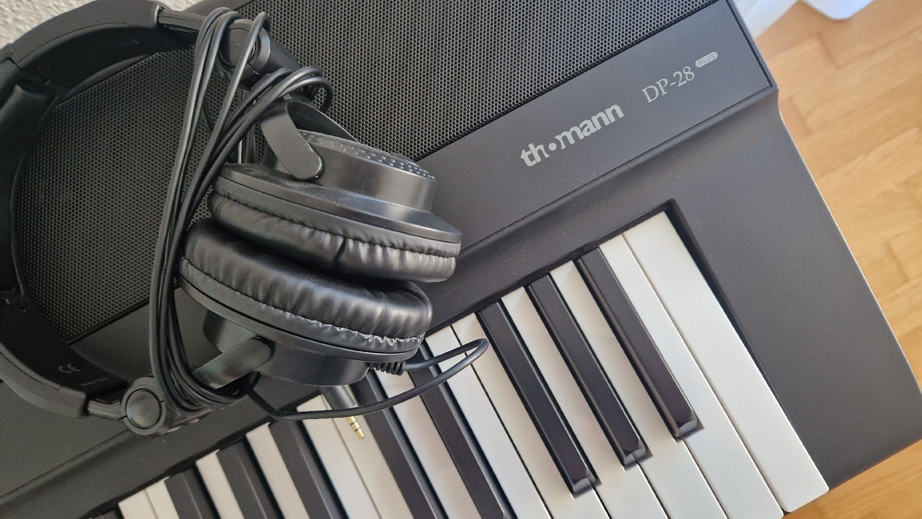 Thomann Strumenti musicali: Thomann DP-28 Plus Digital Piano Bundle (neuwertig) – Nuovo (secondo la descrizione) da Sisseln AG venduto da Andreas.Wa 1