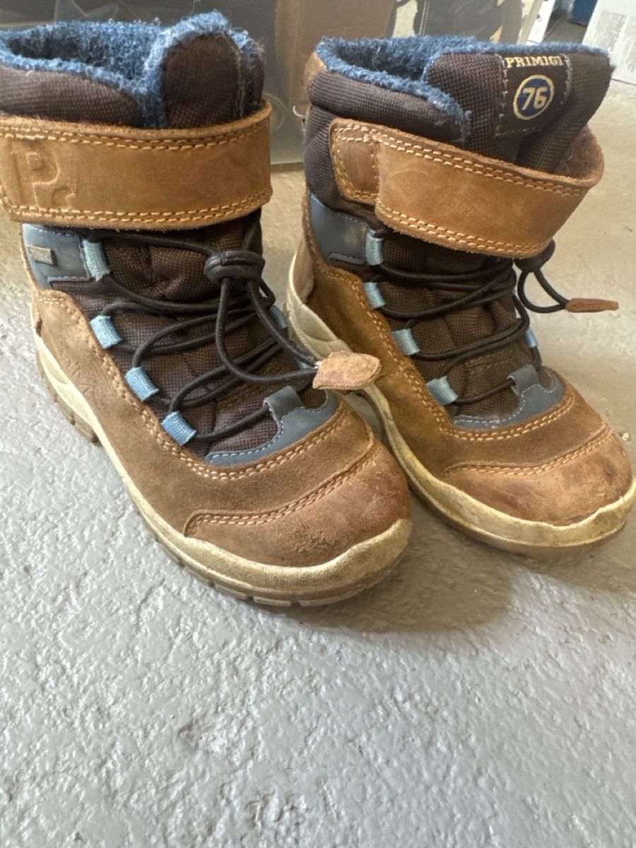 Primigi Scarpe per ragazzi: Winterstiefel Primigi Grösse 27 – Usato da Glarus venduto da P.Hegi