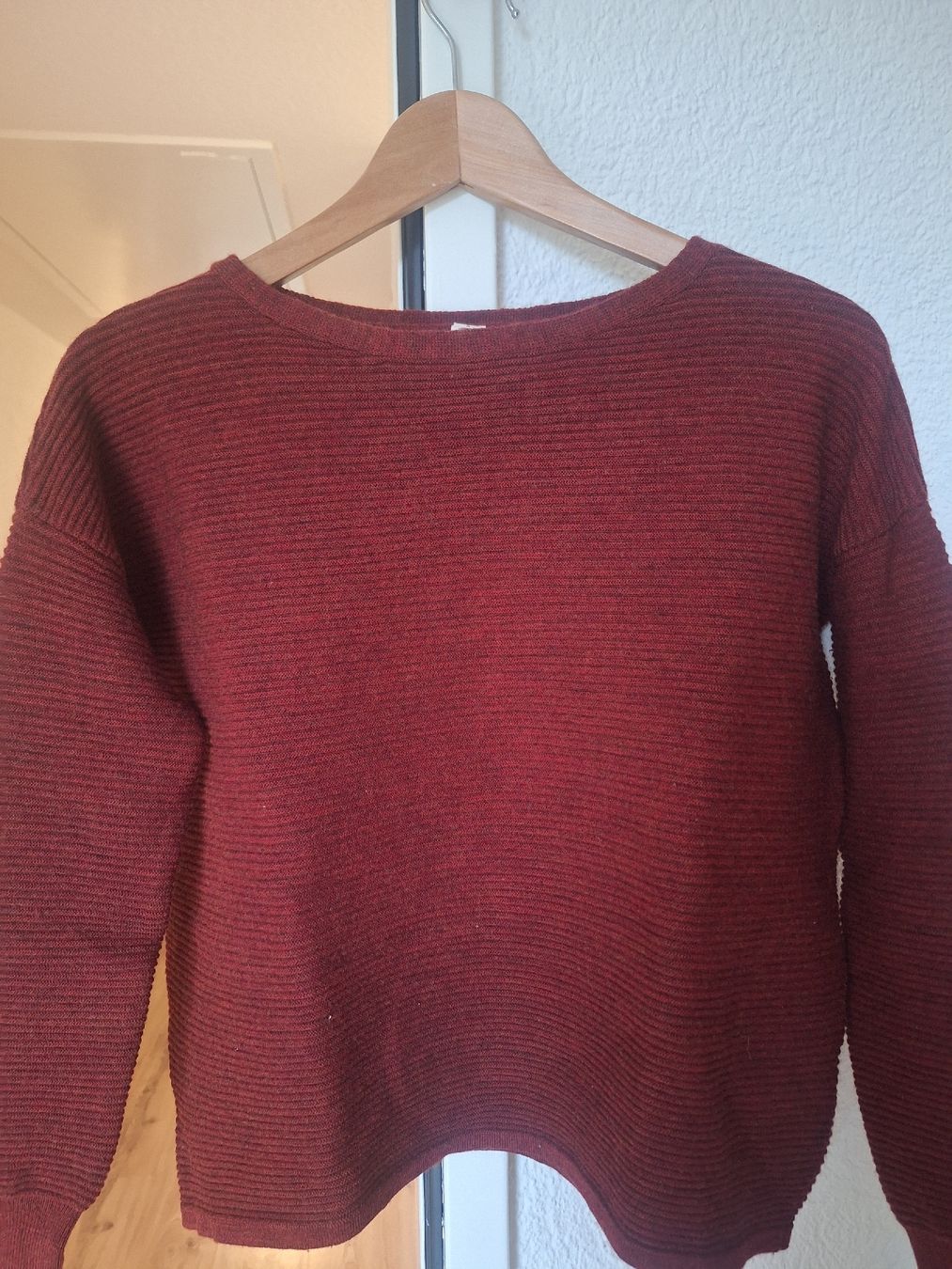 Pulls & Sweat-shirts: Kitchener-Woll-Pullover, braun-rötlich, Gr. S – D'occasion à Bremgarten par tiz_x5xc