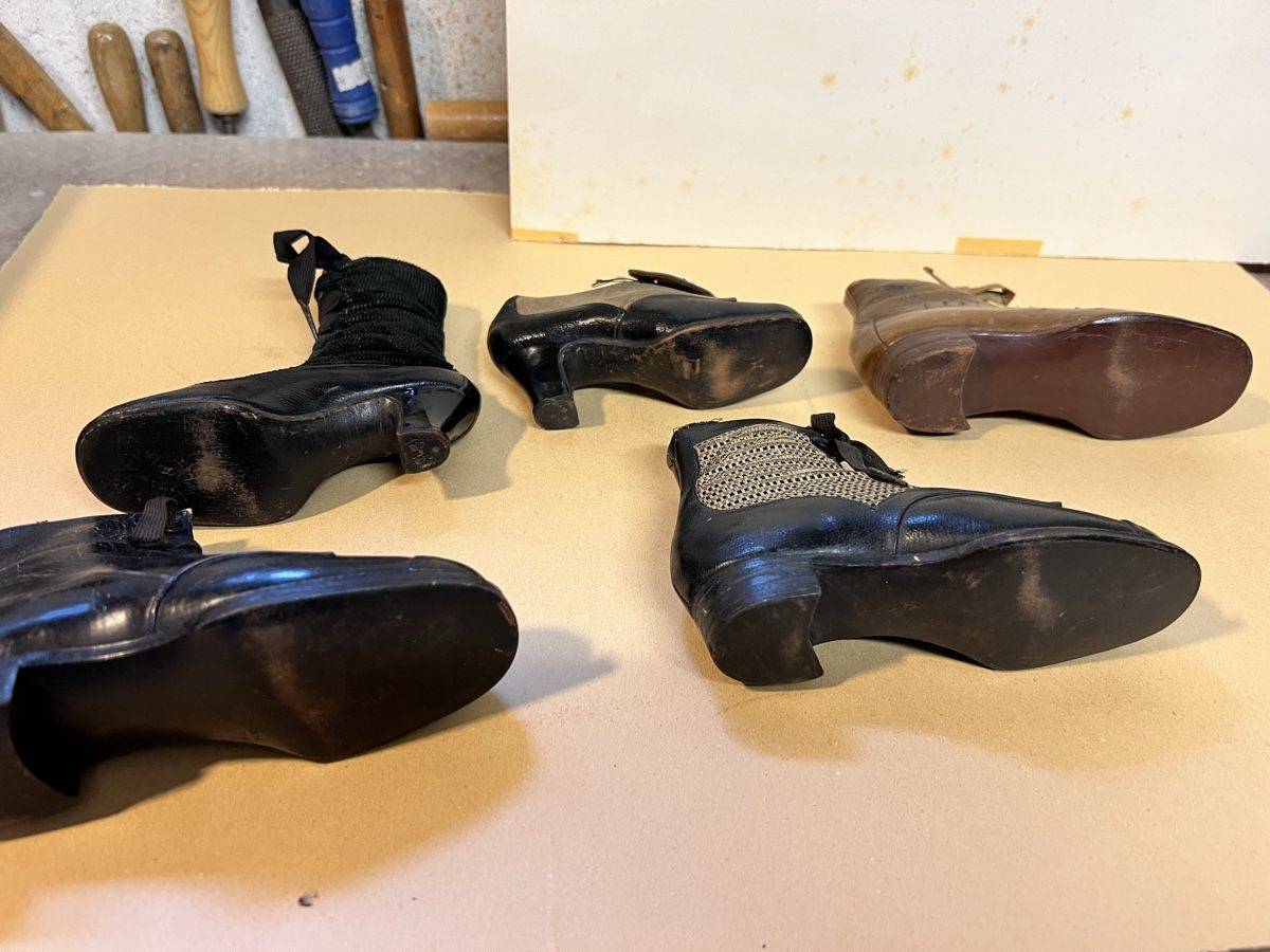 Scarpe da donna: Sammlung 5, miniaturSchuhen aus Leder – Usato da Hombrechtikon venduto da vespa1954 7