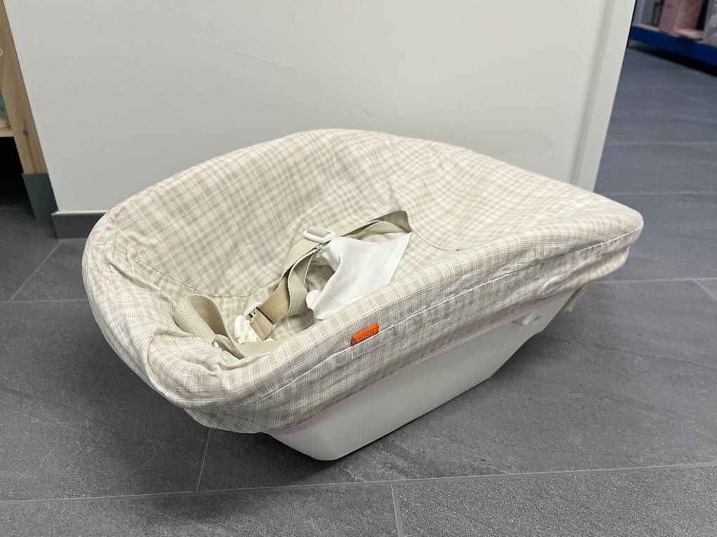 Stokke Seggioloni: Newborn Aufsatz Stokke – Usato da Buchrain venduto da Mustang_67