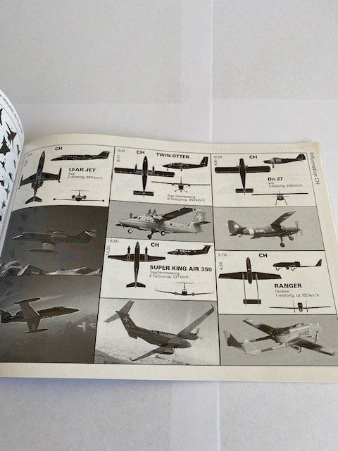 Libri: REGLEMENT FLUGZEUGERKENNUNG  CH ARMEE – Usato da Chur venduto da silbermon 4