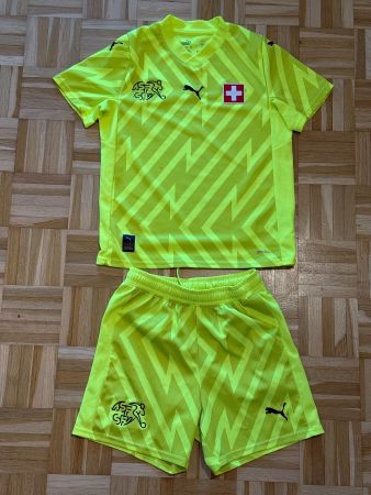 Torhüter/ Goalie Kit der Schweizer Nati Gr. 152  (11-12J)