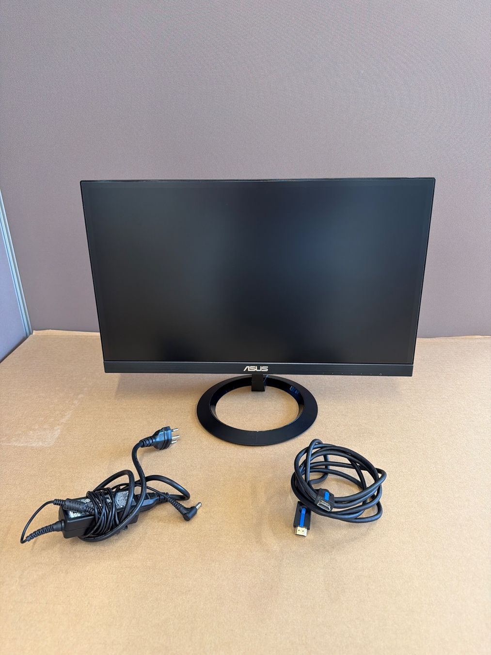 Asus Monitor: ASUS VZ229HE 21.5" Monitor – Usato da Dietlikon venduto da ComdatAG