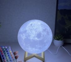 Lampada a forma di luna RGB con telecomando come nuova