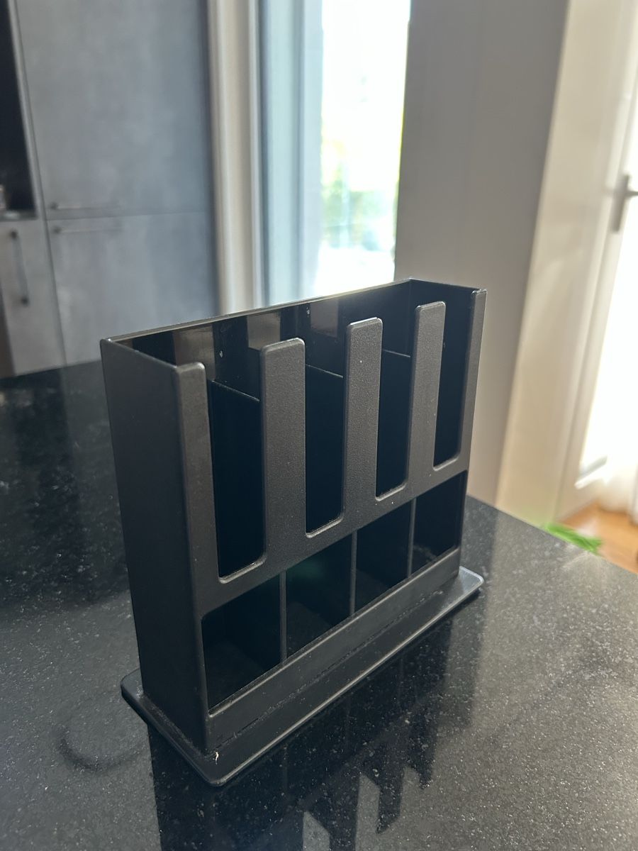 Nespresso Kaffeemaschinen & Espressomaschinen: Black capsules holder – Gebraucht aus Prilly von han_vkj8
